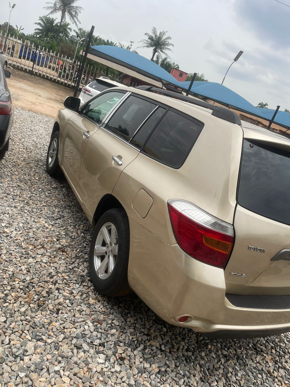 Vehicle - Image 6