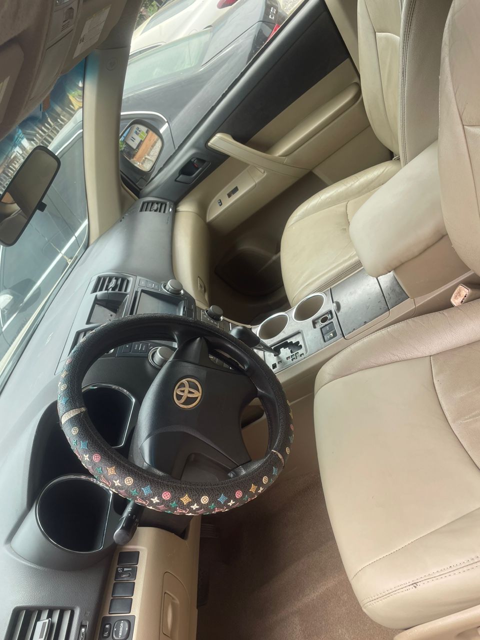 Vehicle - Image 11