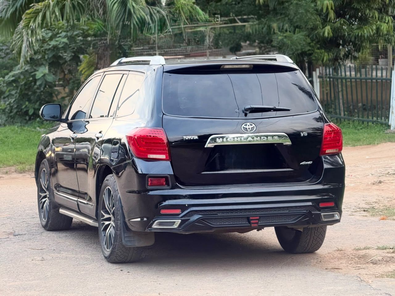 Vehicle - Image 4