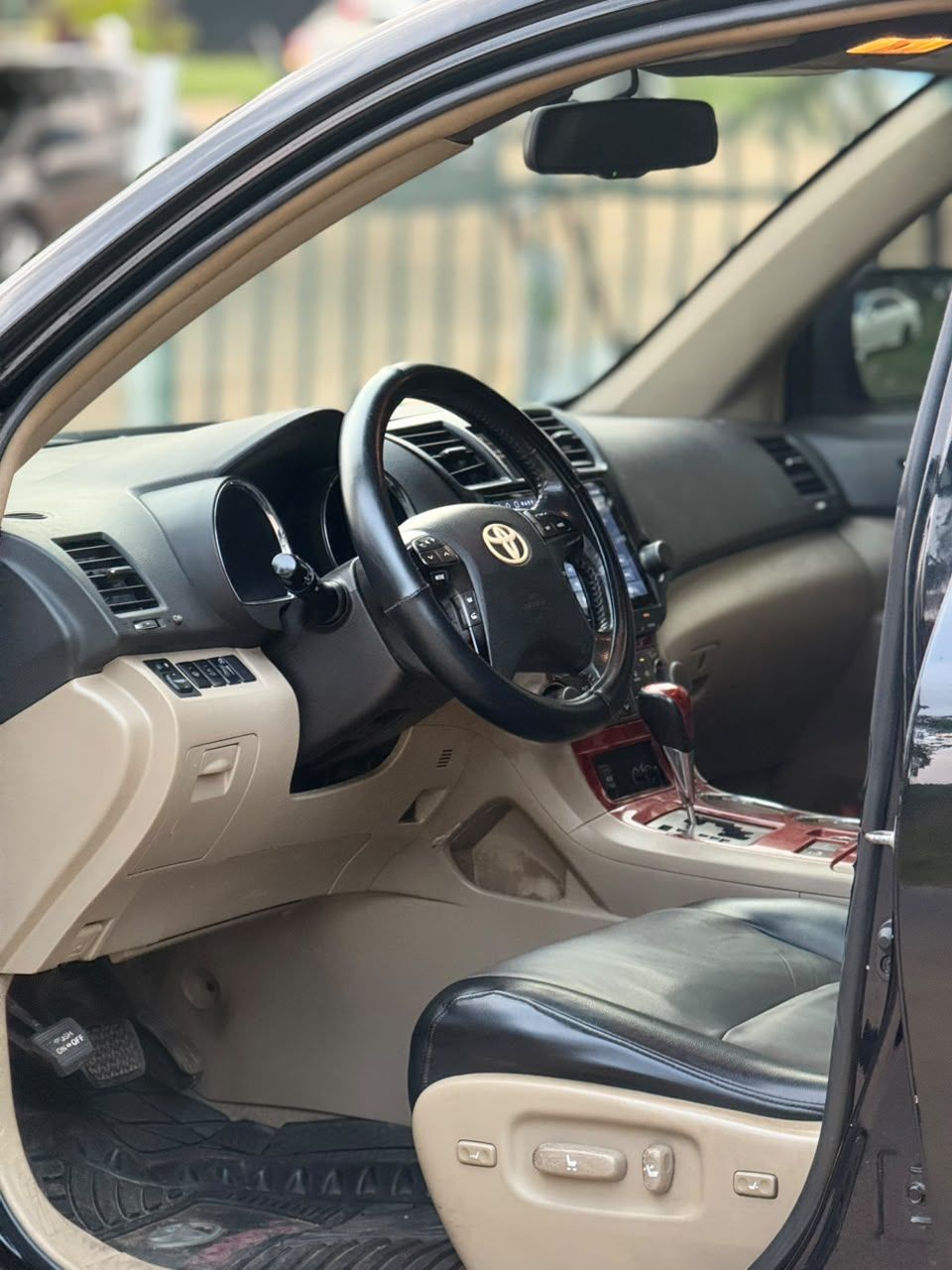 Vehicle - Image 3
