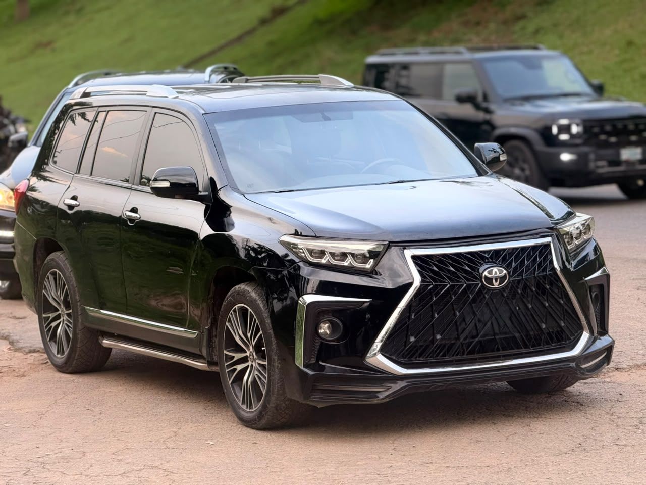Vehicle - Image 7