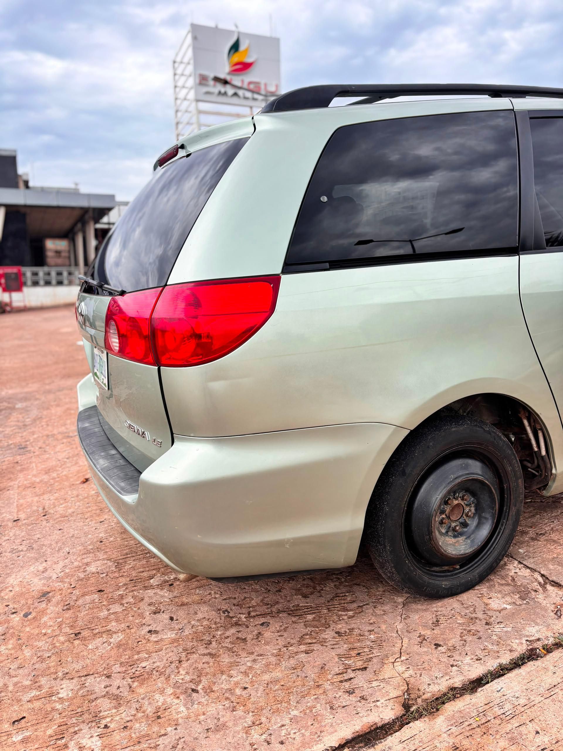 Vehicle - Image 4