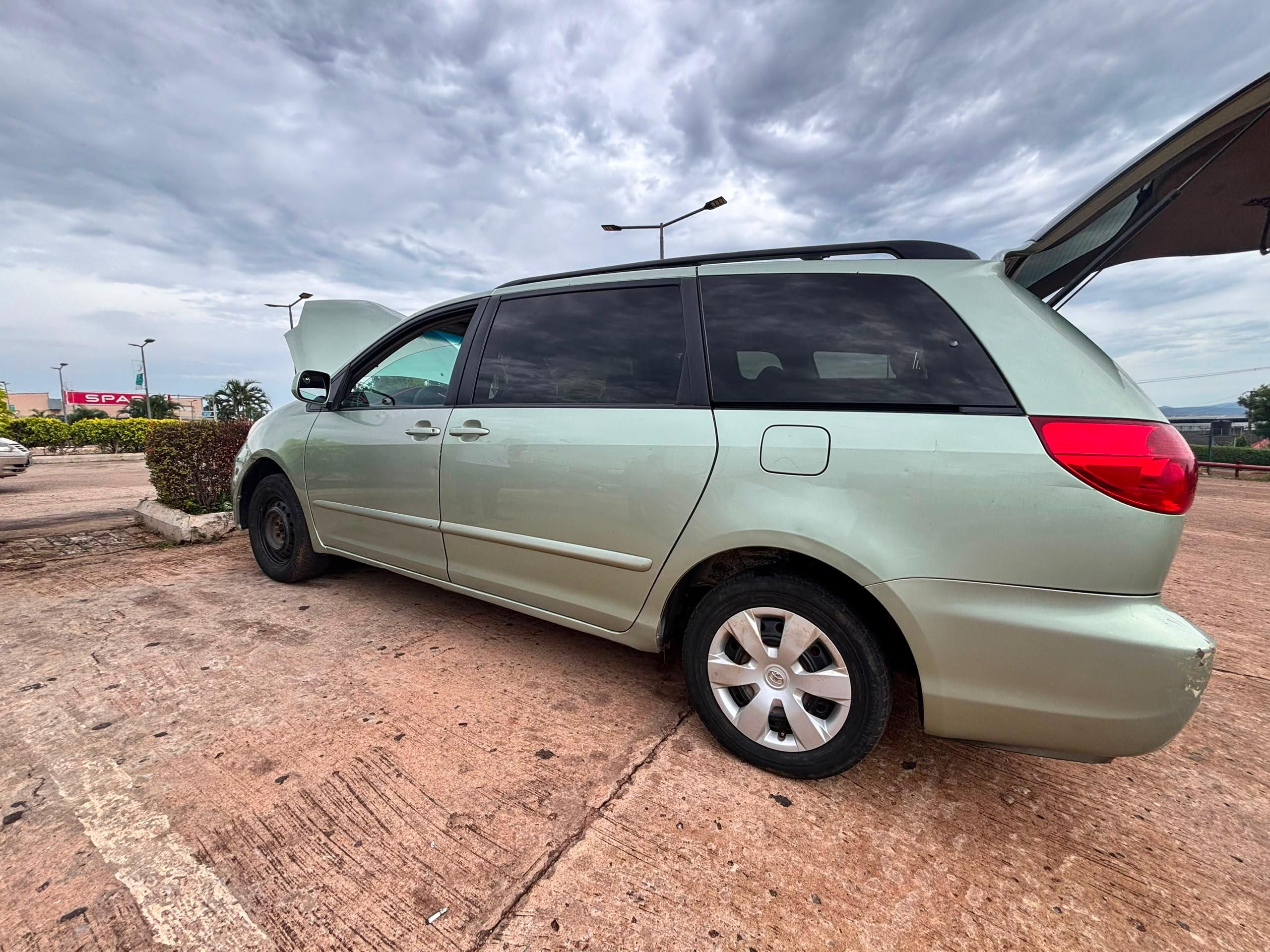 Vehicle - Image 5