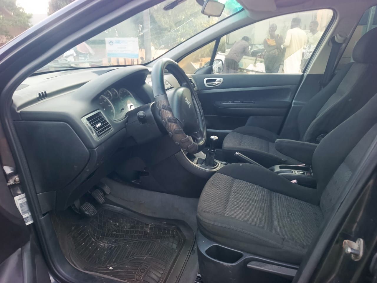 Vehicle - Image 18