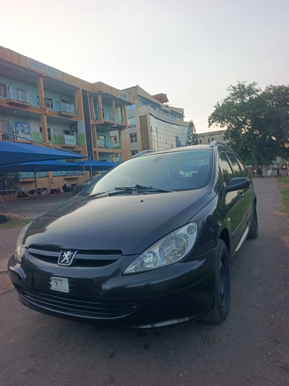 Vehicle - Image 12