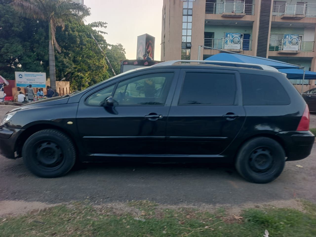 Vehicle - Image 8