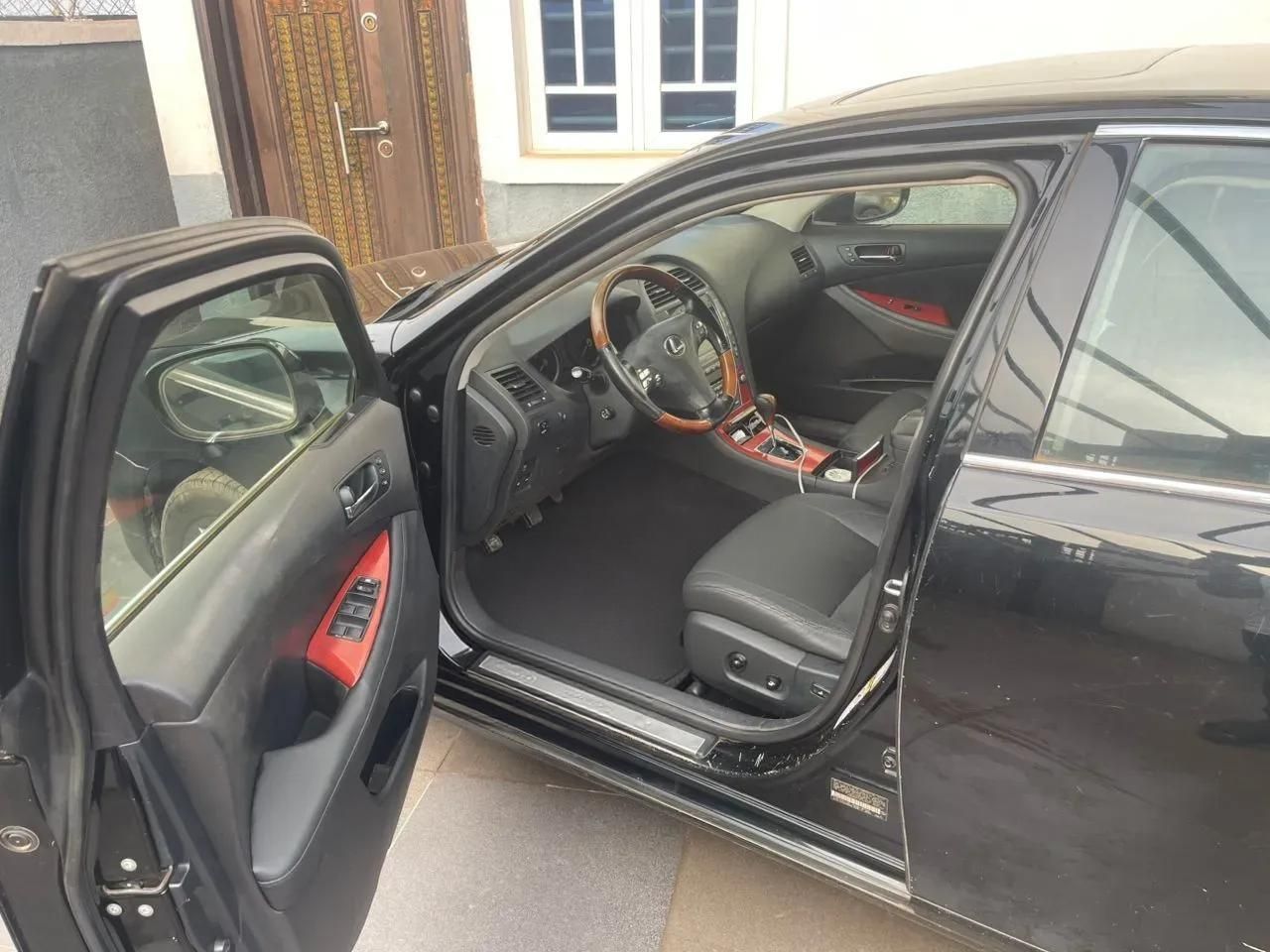 Vehicle - Image 4