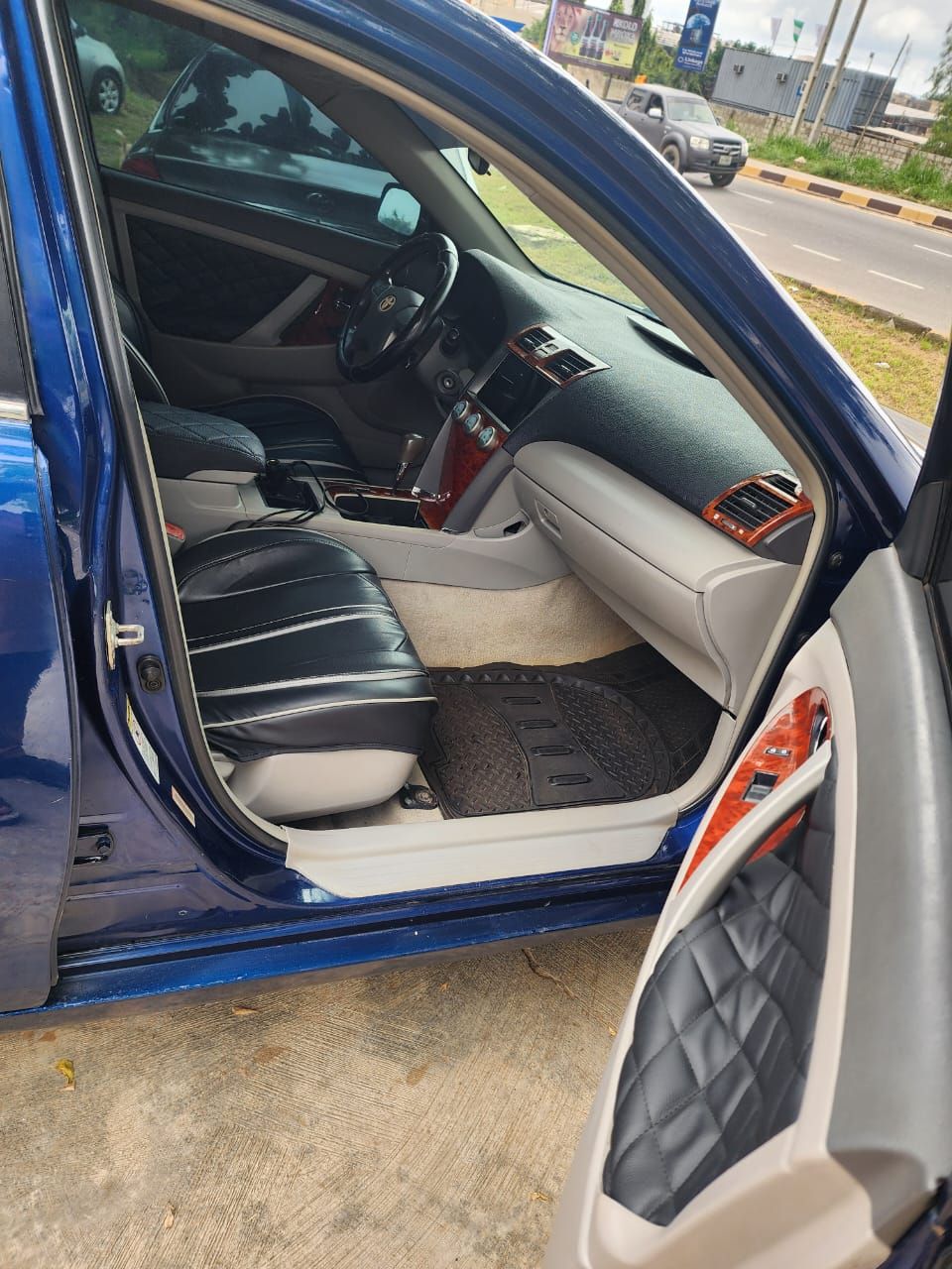 Vehicle - Image 7