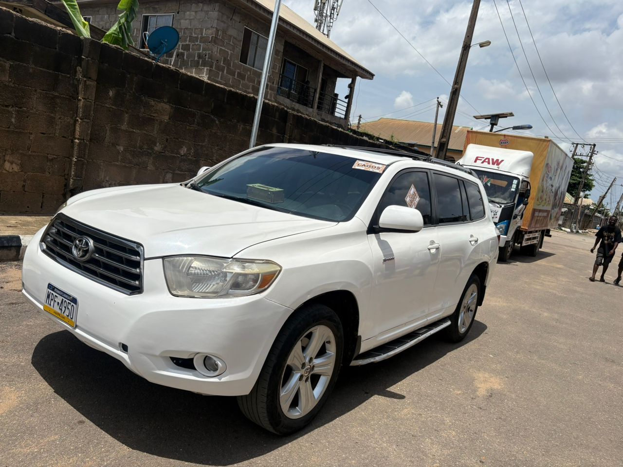Vehicle - Image 12