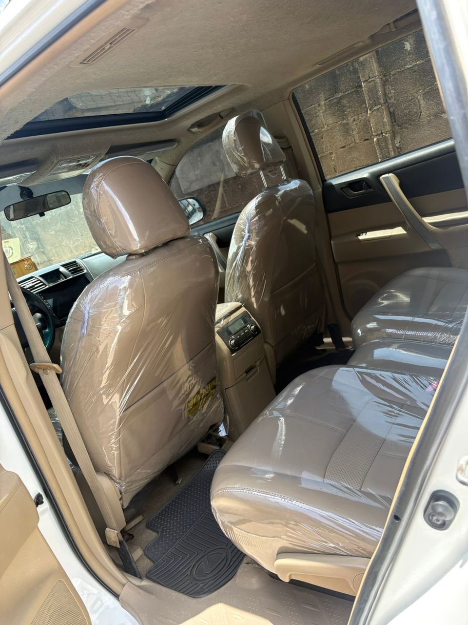 Vehicle - Image 9