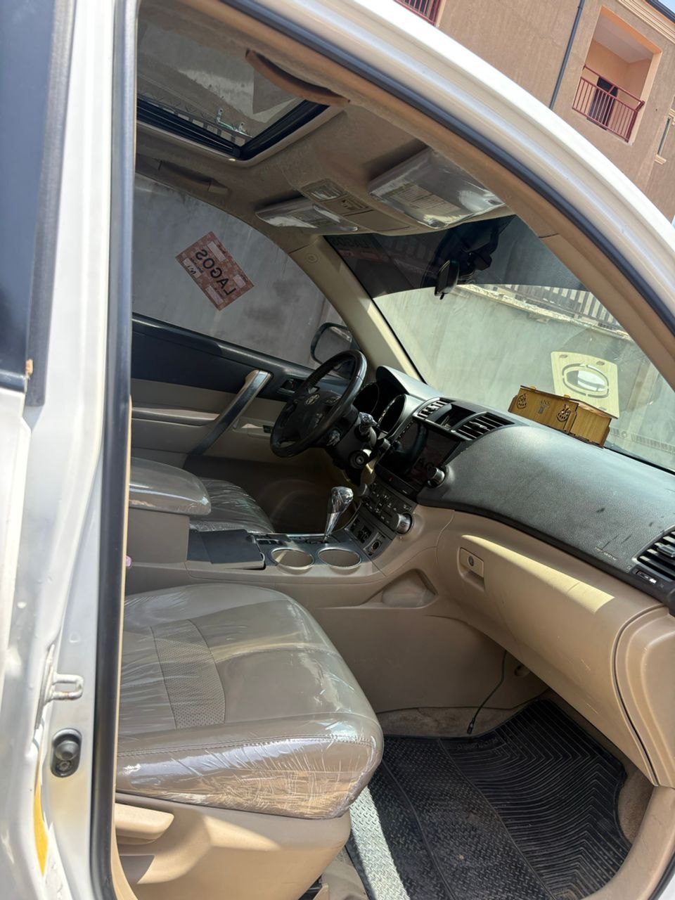 Vehicle - Image 3