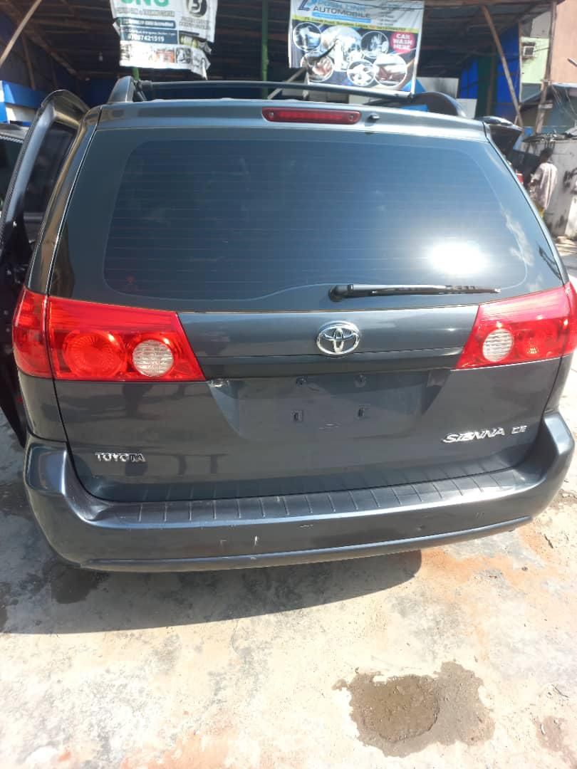 Vehicle - Image 17