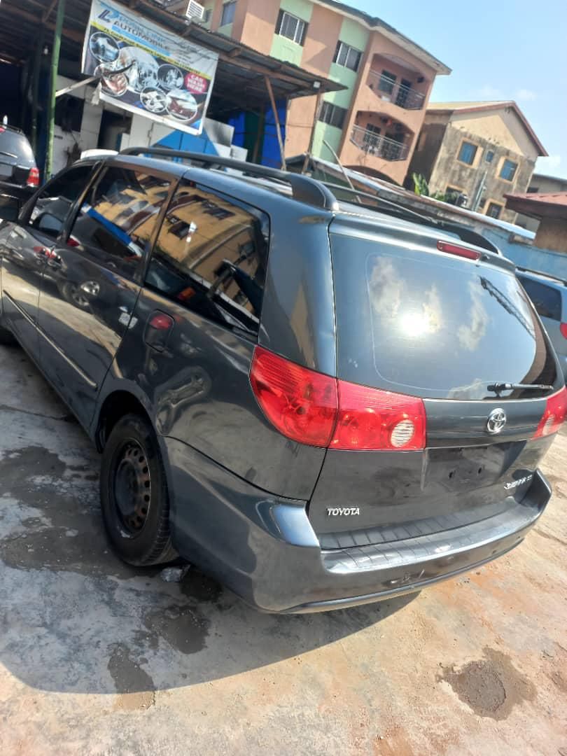 Vehicle - Image 11