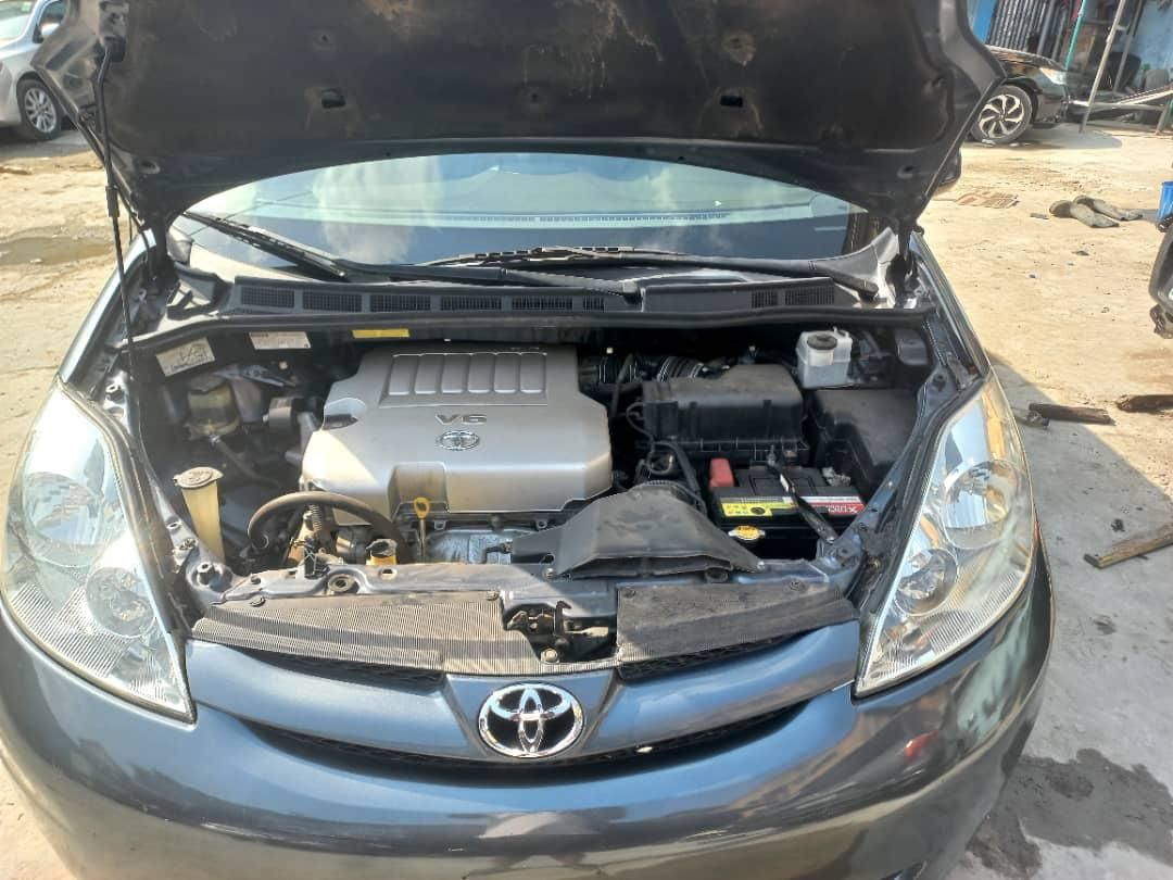 Vehicle - Image 8