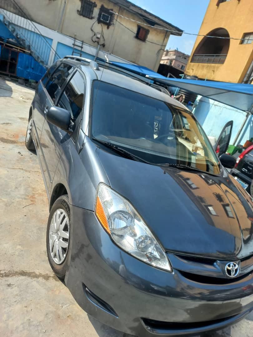 Vehicle - Image 10