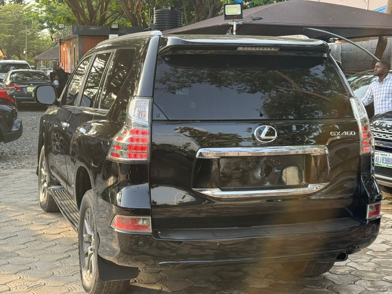 Vehicle - Image 8