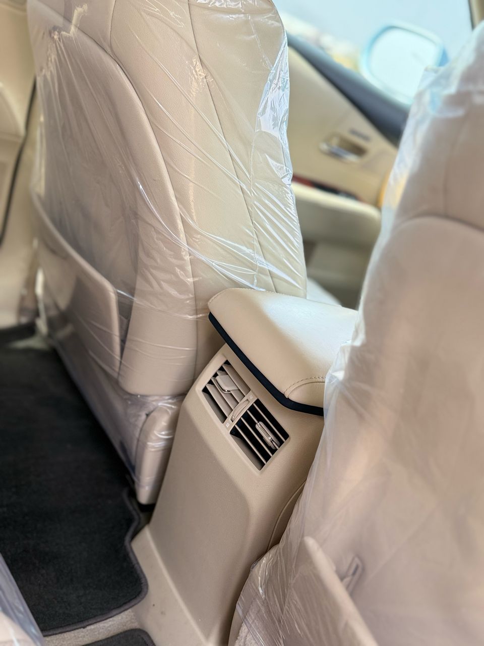 Vehicle - Image 8