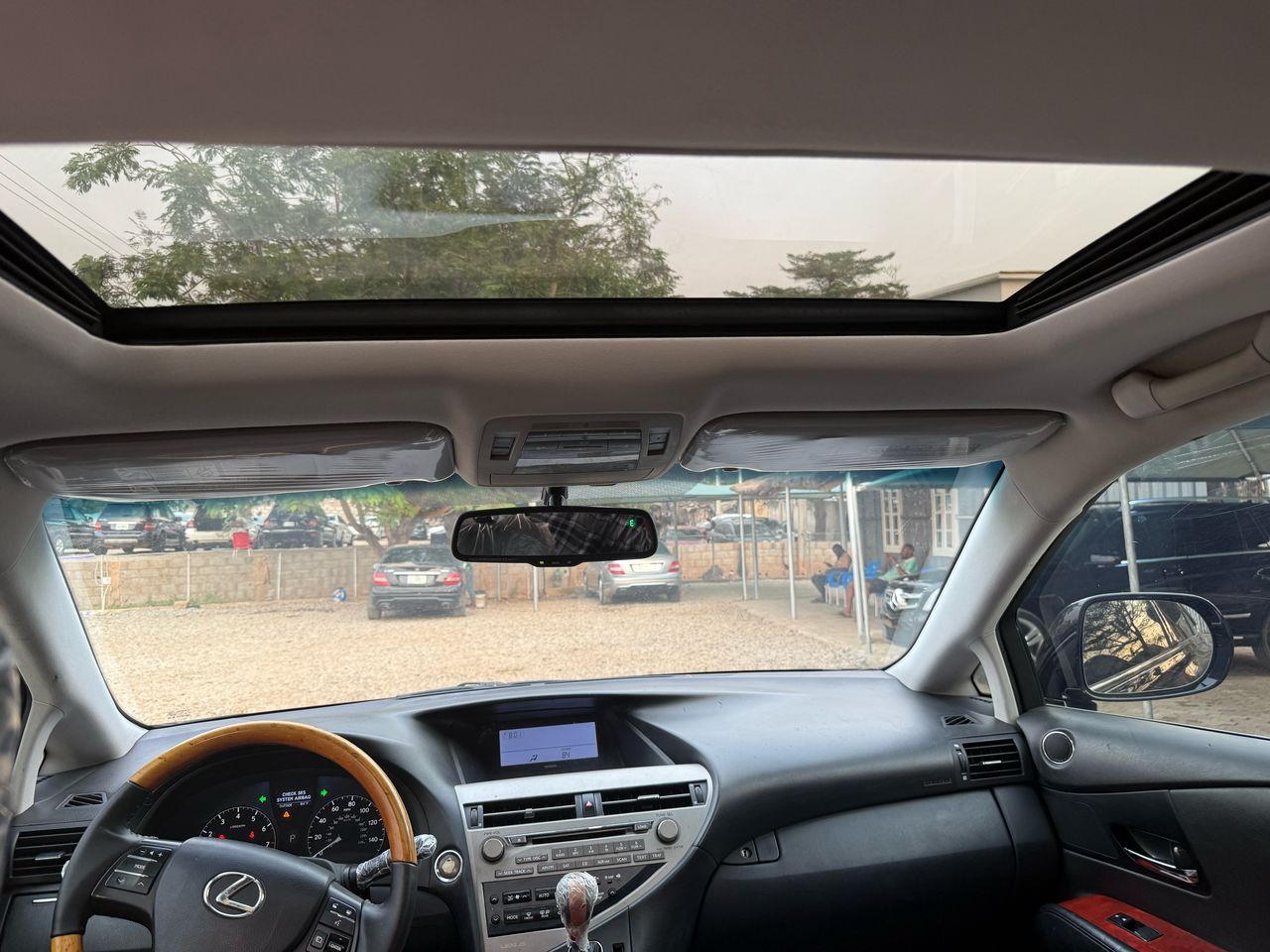 Vehicle - Image 9