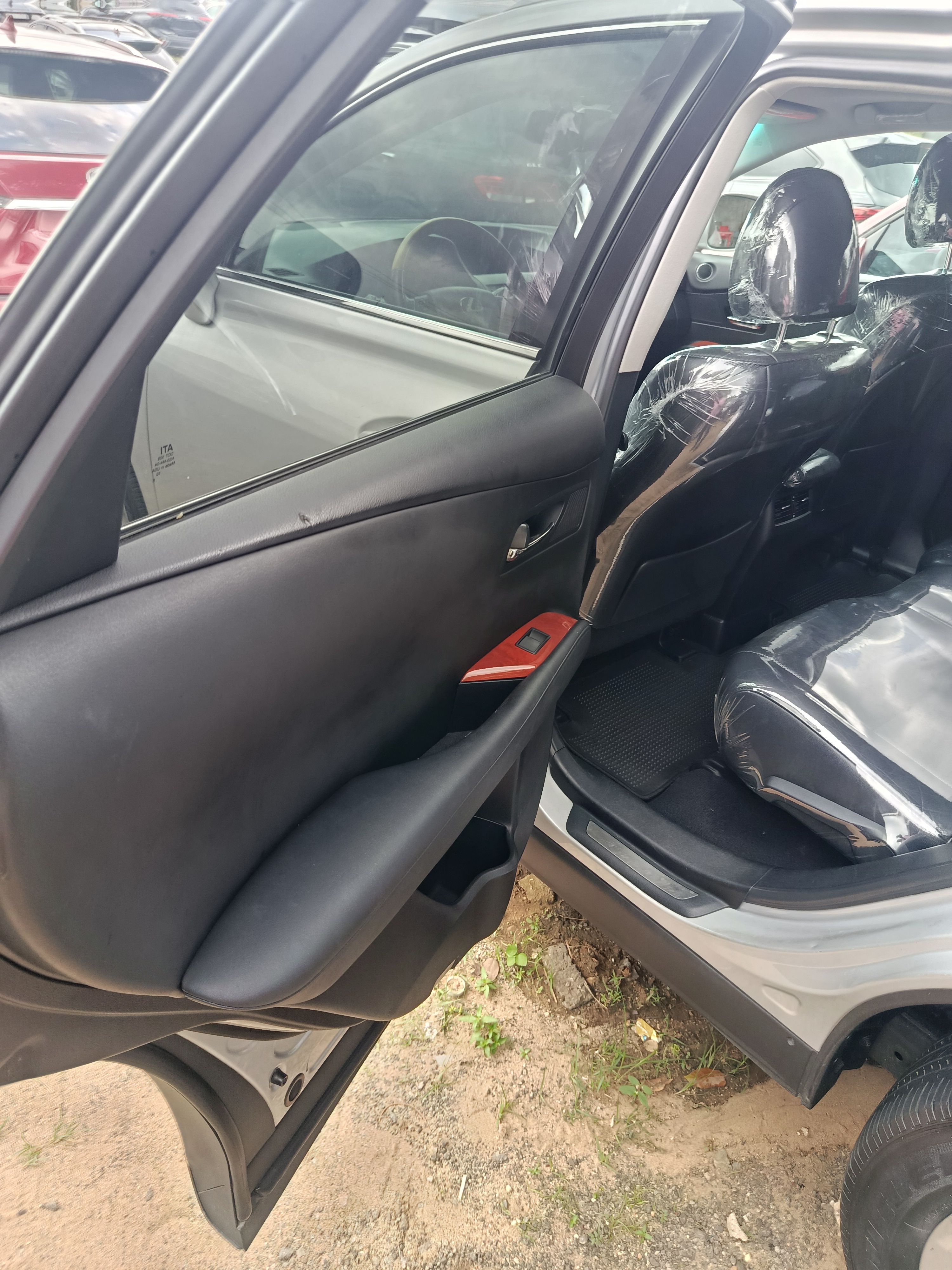 Vehicle - Image 13