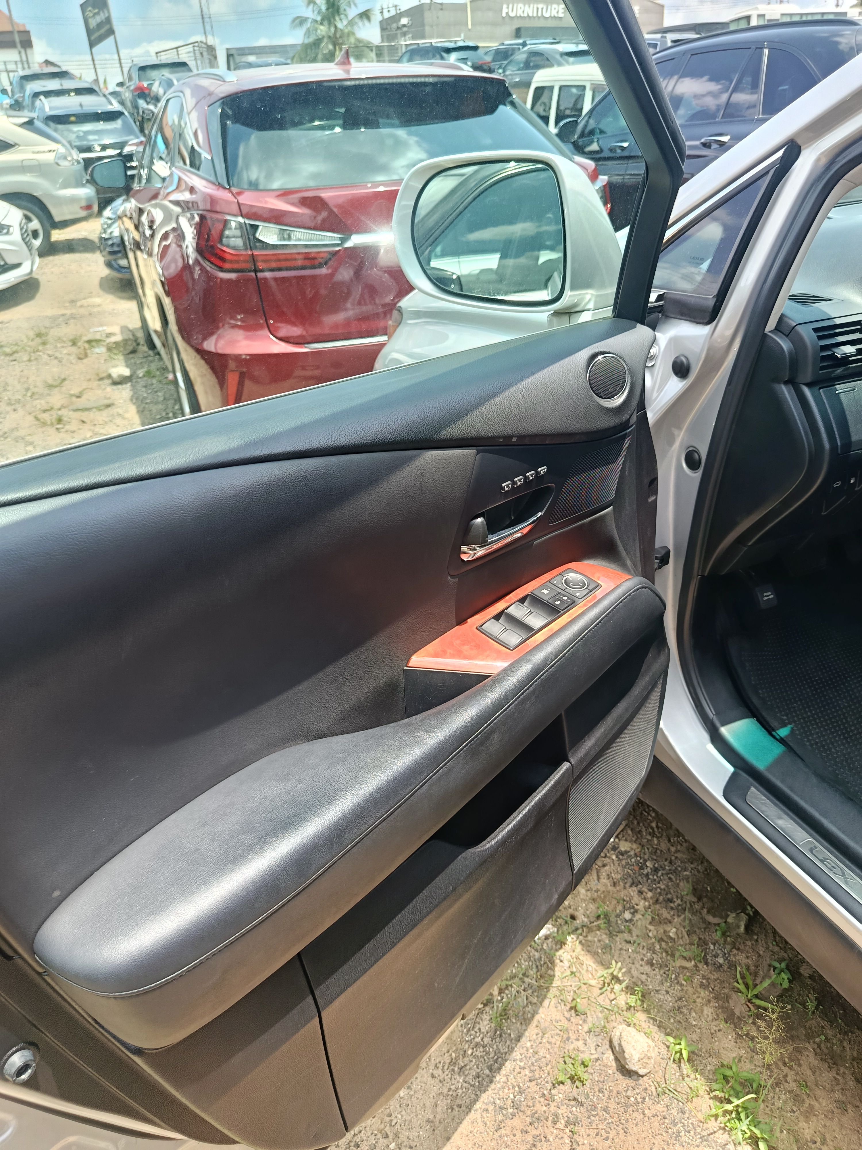 Vehicle - Image 7
