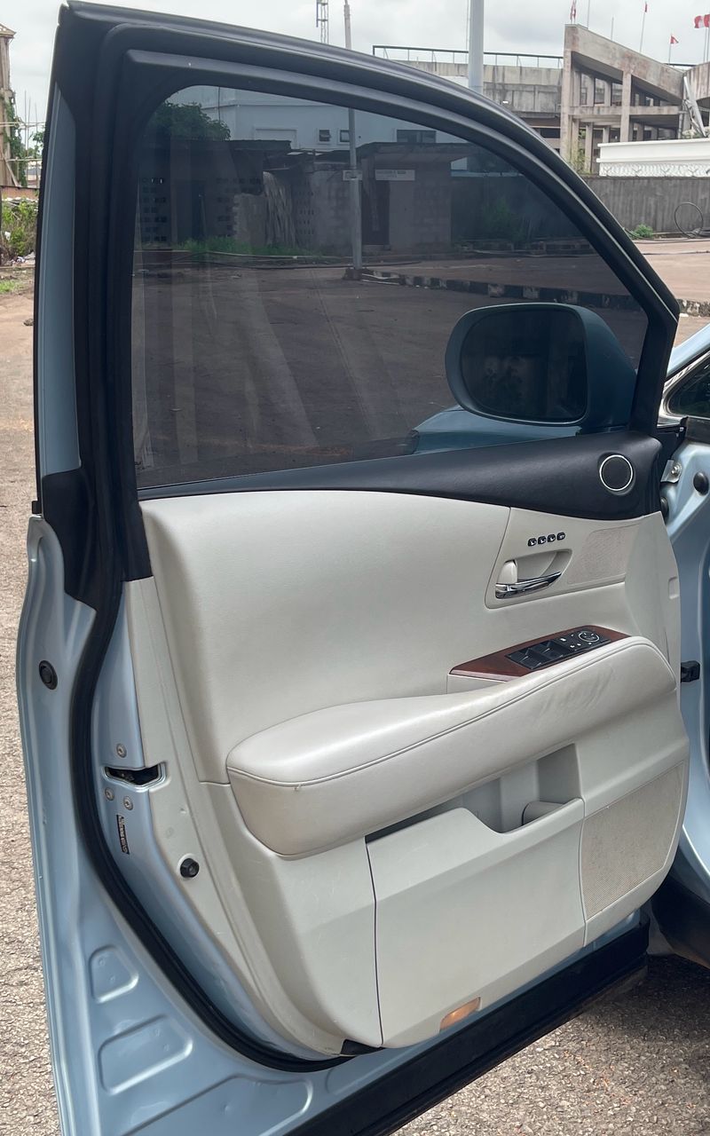 Vehicle - Image 3