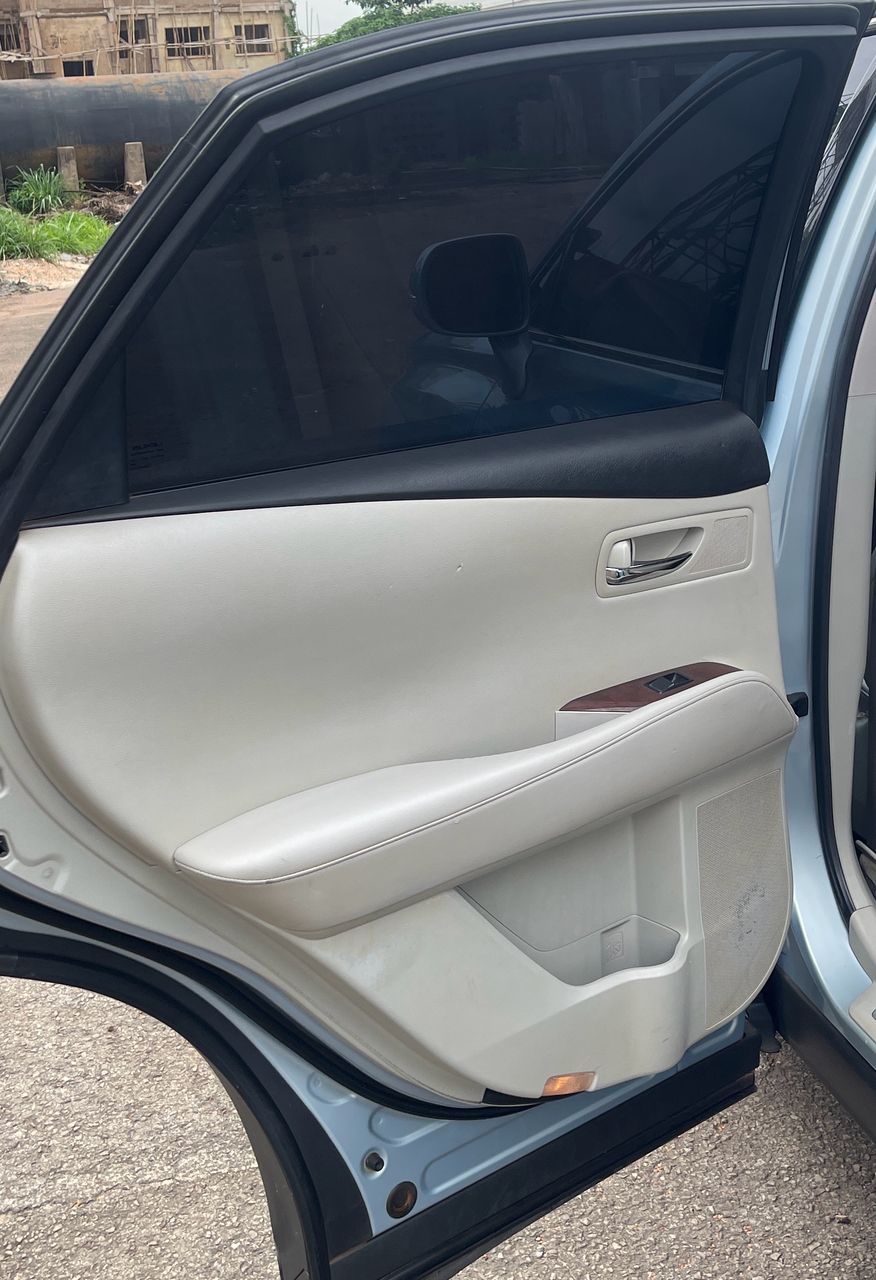 Vehicle - Image 6