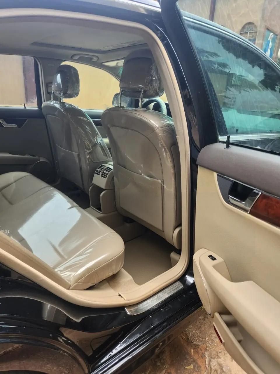 Vehicle - Image 6
