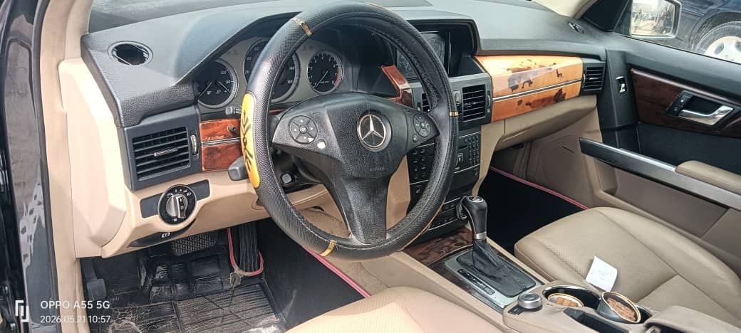 Vehicle - Image 8