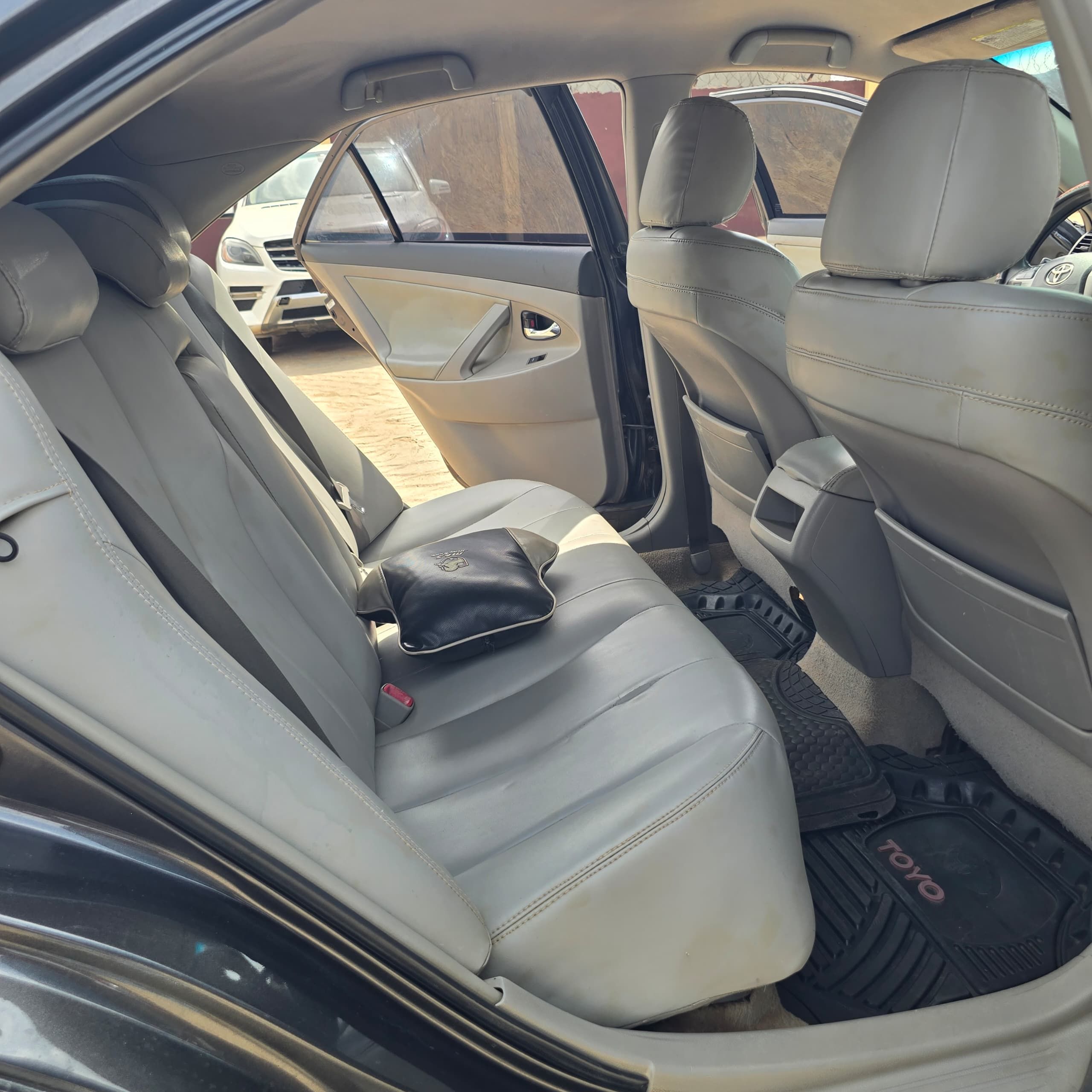 Vehicle - Image 12