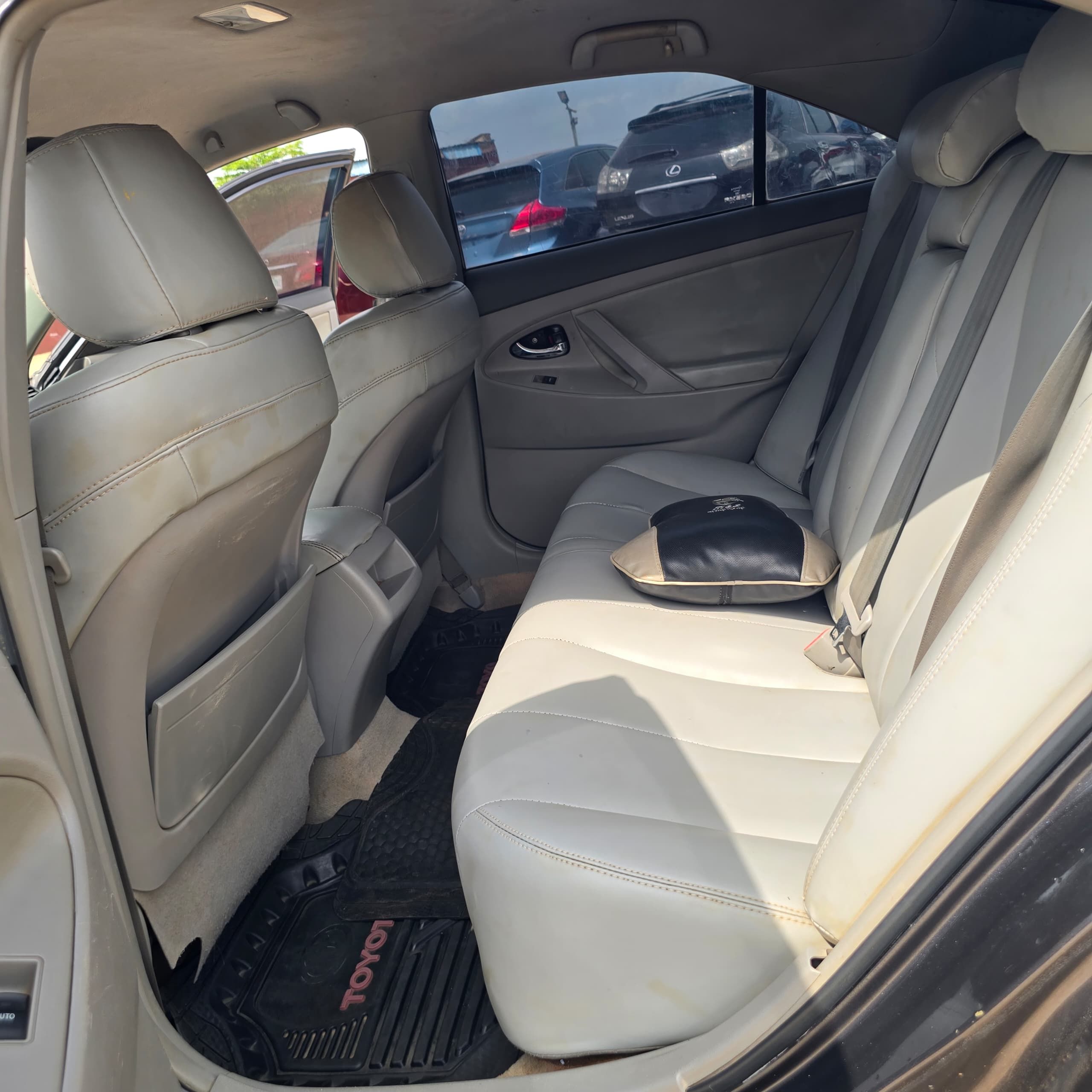 Vehicle - Image 10