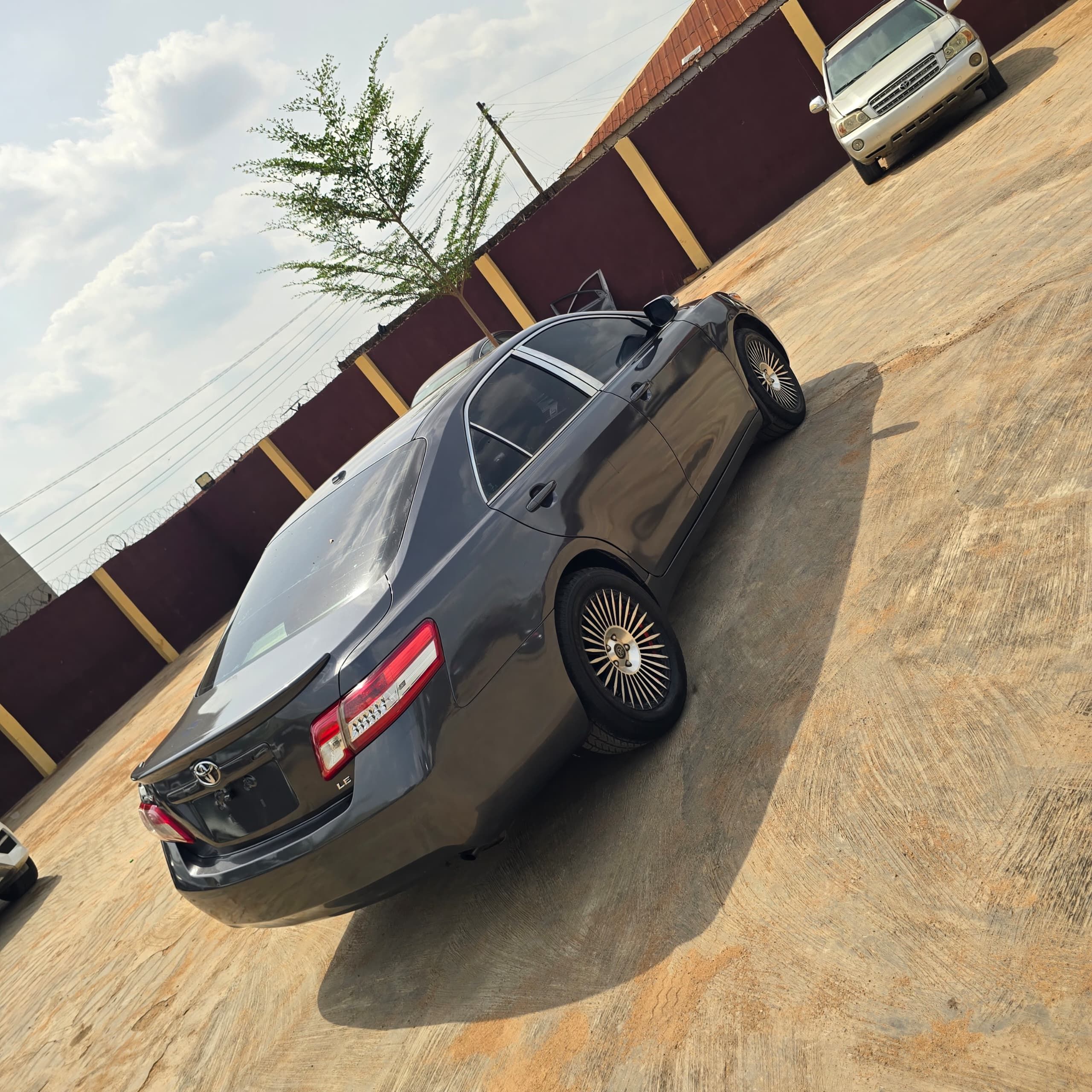 Vehicle - Image 8
