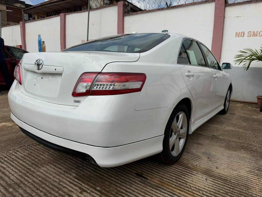 Vehicle - Image 9