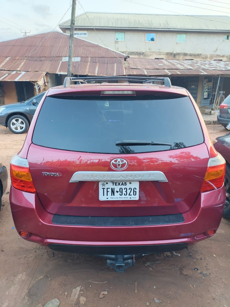 2010 Toyota Highlander - Image 1