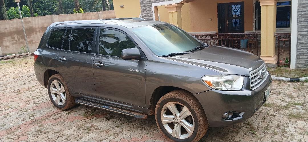 Vehicle - Image 3