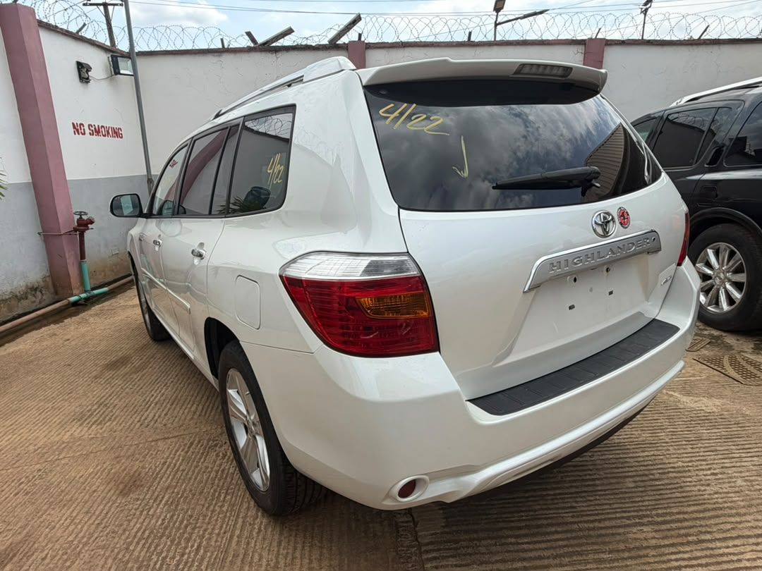 Vehicle - Image 11