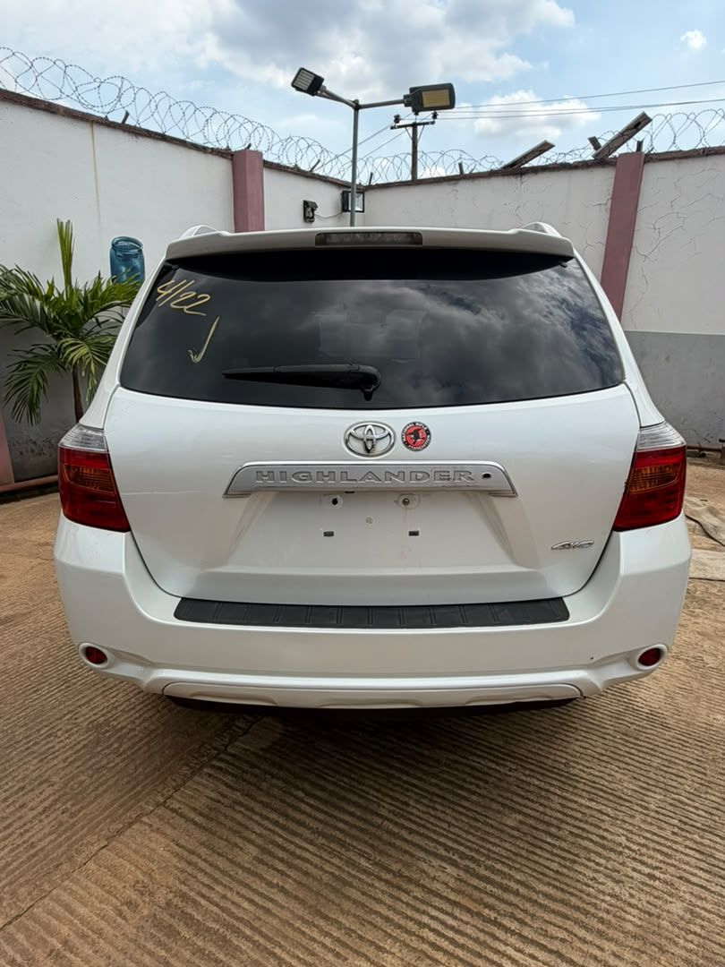 Vehicle - Image 7