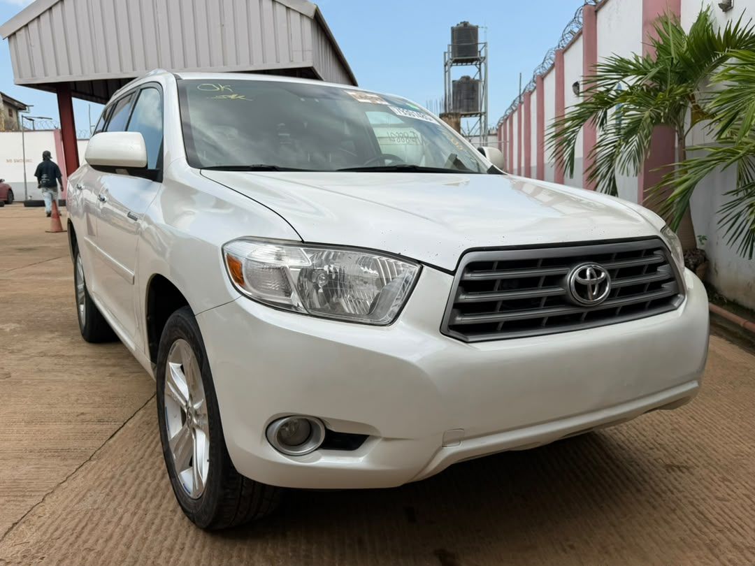 Vehicle - Image 3