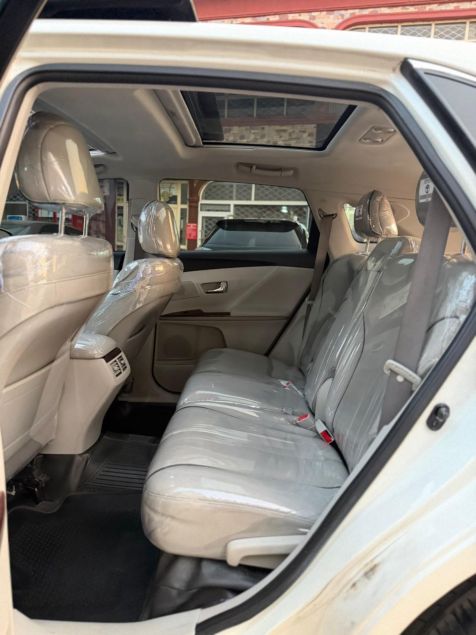 Vehicle - Image 8