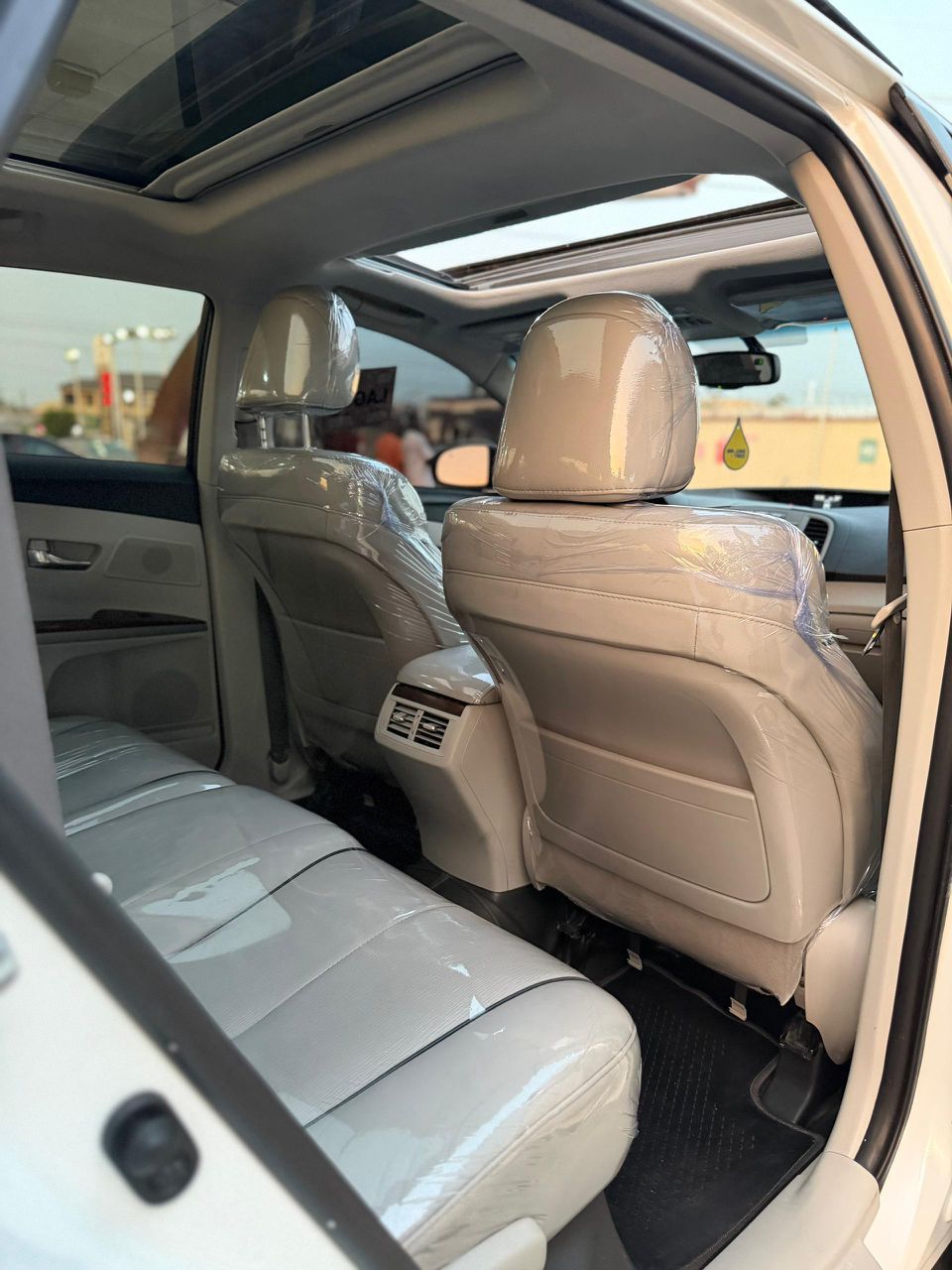 Vehicle - Image 11