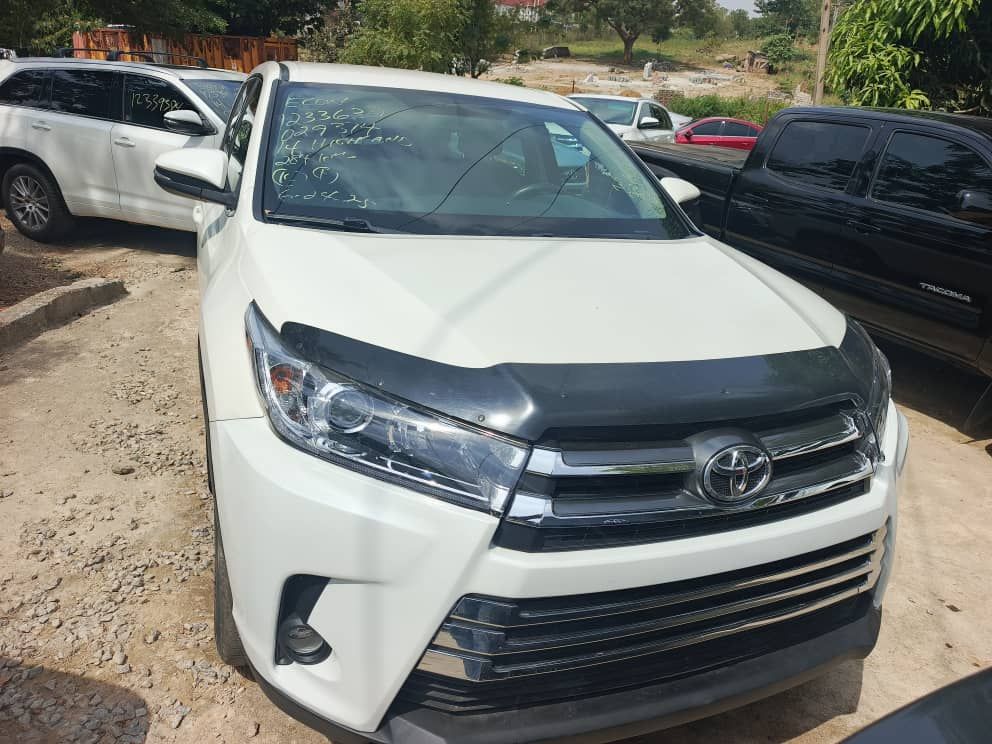 Vehicle - Image 7