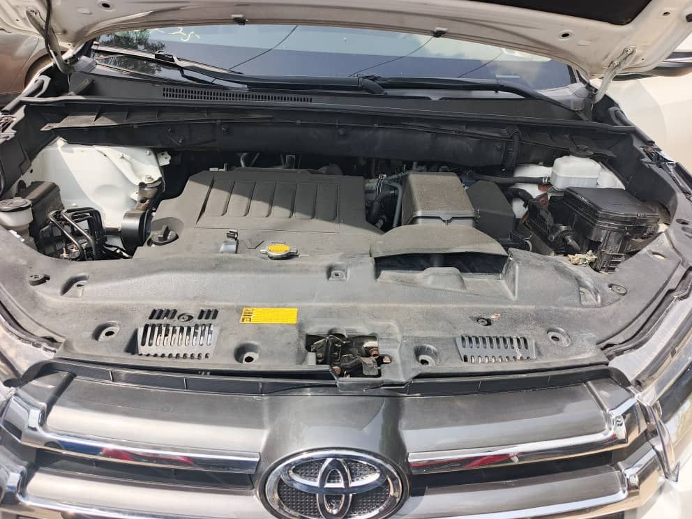 Vehicle - Image 5