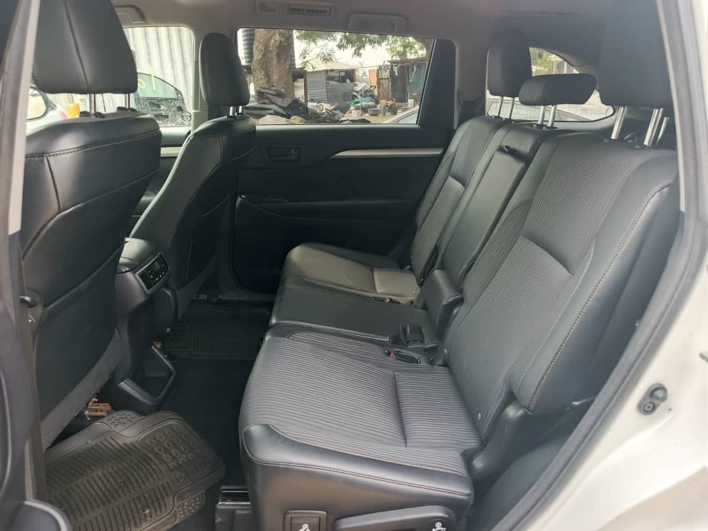 Vehicle - Image 6