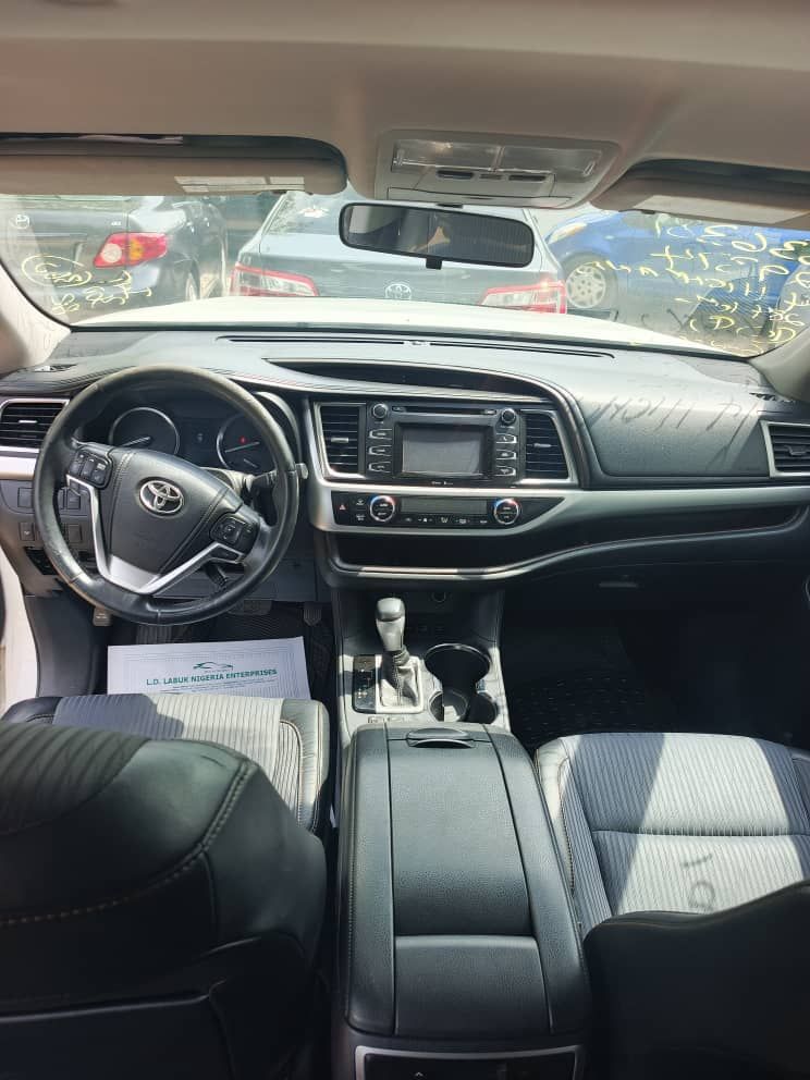 2010 Toyota RAV 4 - Image 1