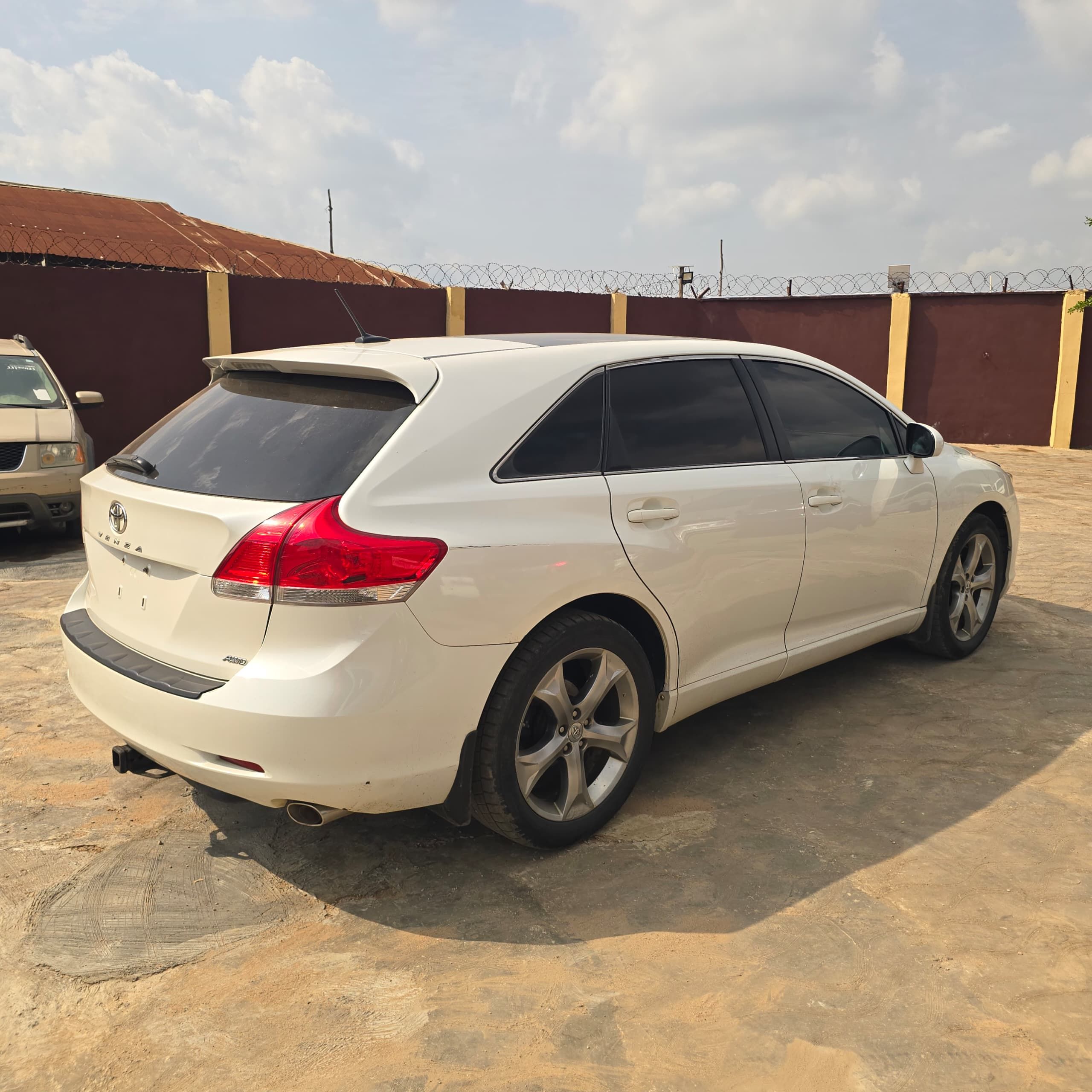 Vehicle - Image 10