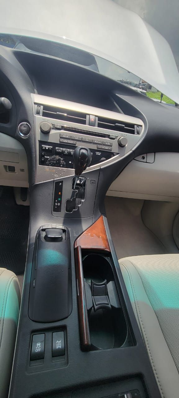 Vehicle - Image 13