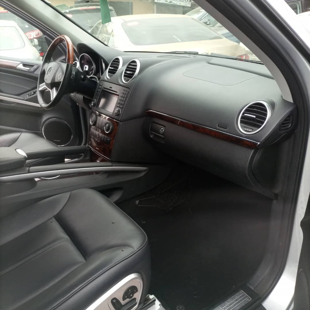 Vehicle - Image 14