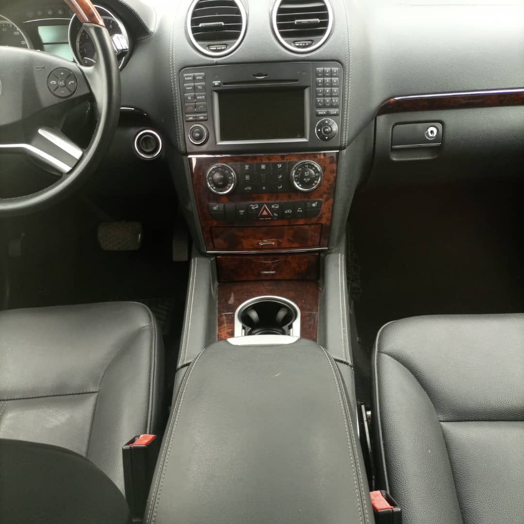 Vehicle - Image 13