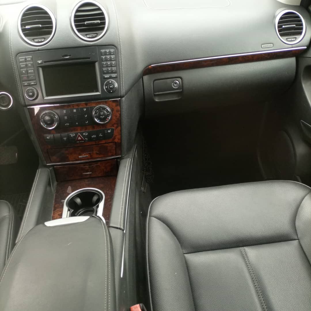 Vehicle - Image 12