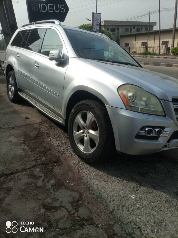 2011 Mercedes-Benz GL 450 - Image 1