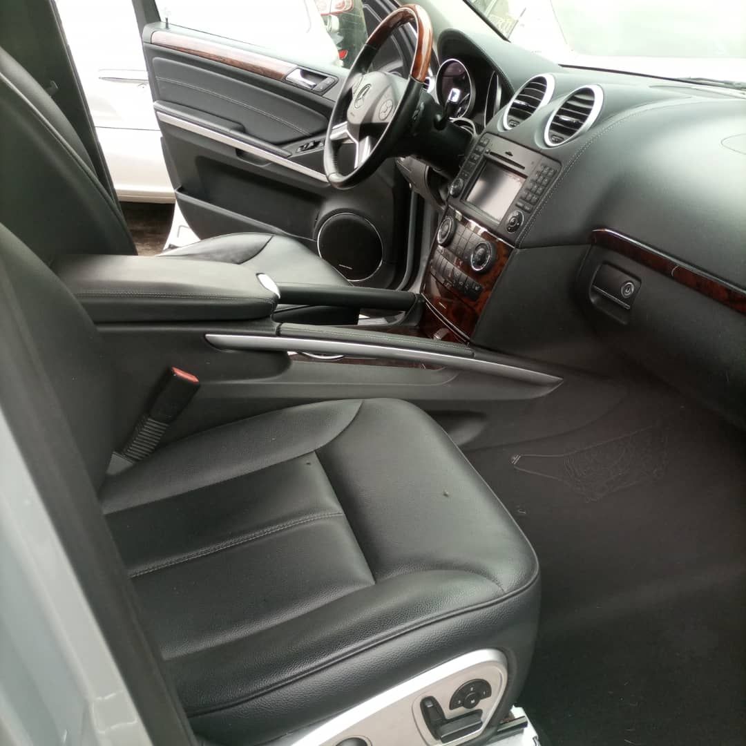 Vehicle - Image 10